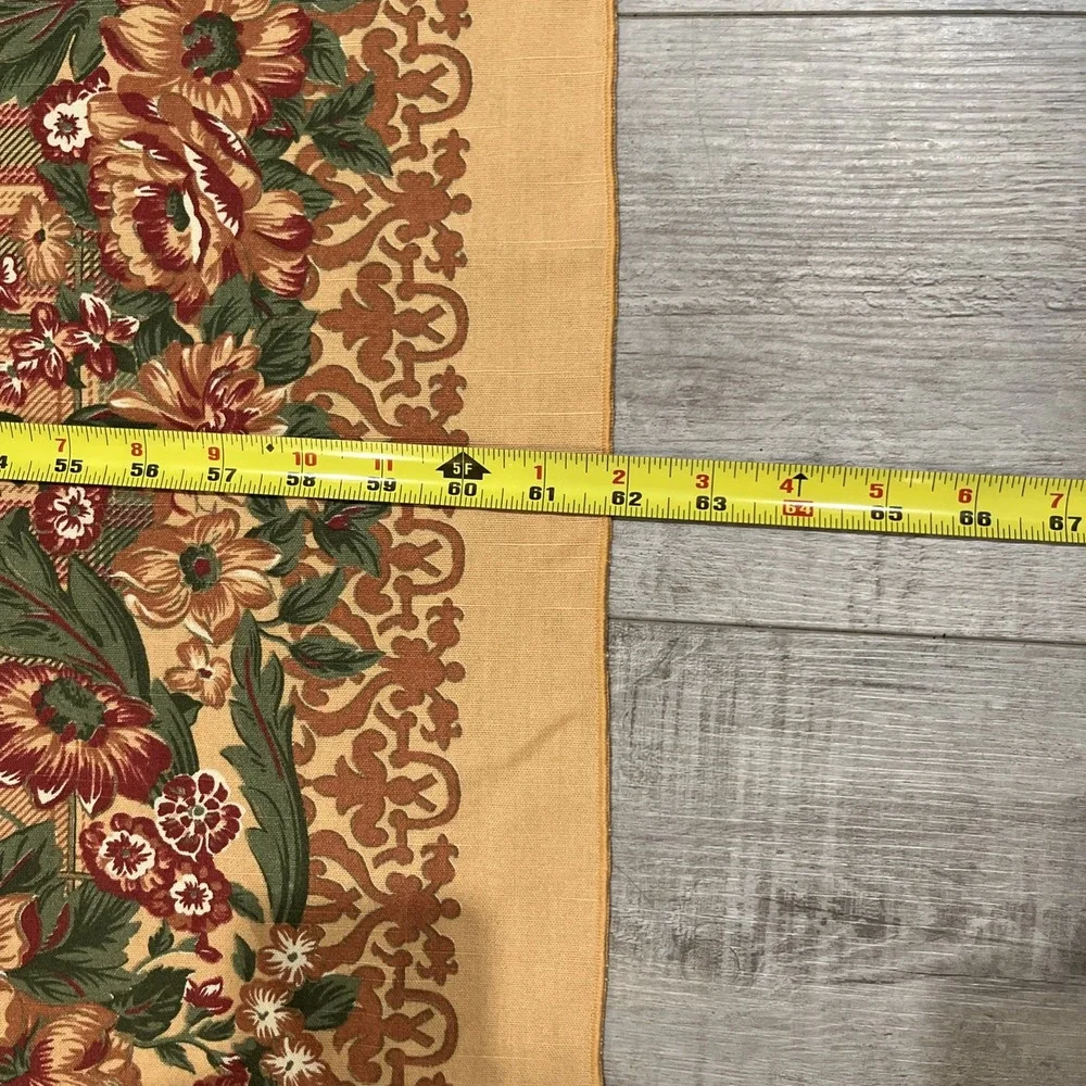 Vintage Oval Cotton Blend Table Cloth  W/6 Napkins Floral Plaid 82x62